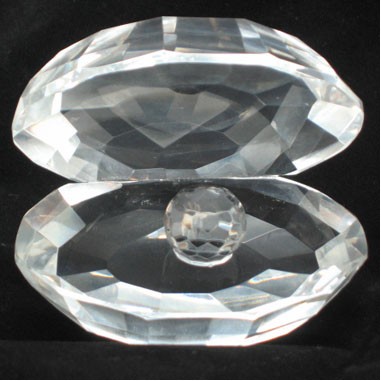 Crystal Pearl in Shell (Sand Blasting)