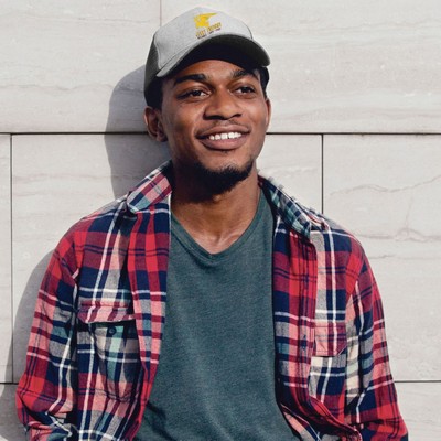 Comic Trucker Hat With Mesh - Embroidered