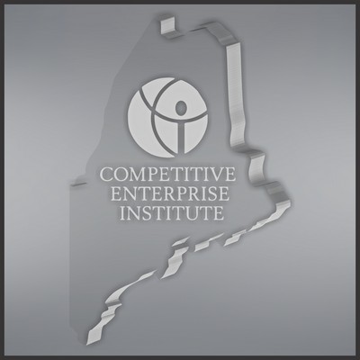 5.53" Maine Shape Paperweight in Clear, Laser Engraved