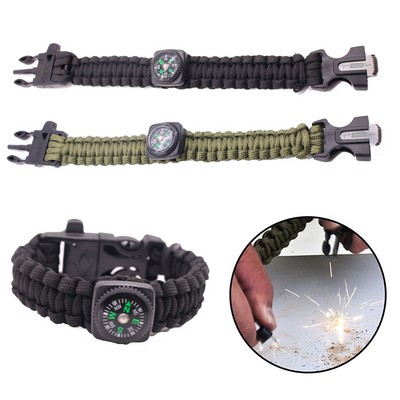 Paracord Bracelet With Flint Firestarter