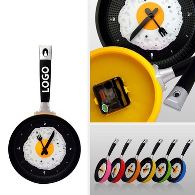 Creative omelette pan wall clock