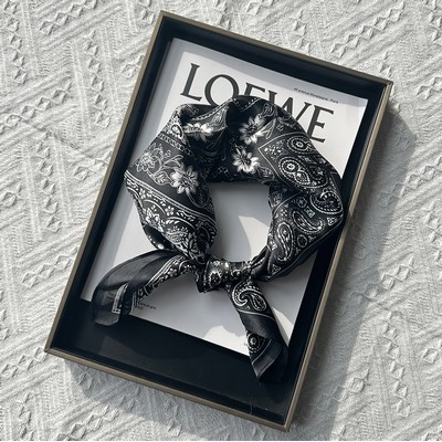 Custom 26.8" x 26.8" 100% Silk Bandana Silk Satin Scarf