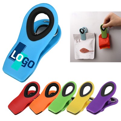Magnetic bag clip
