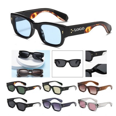 Classic Horn-Rimmed Retro Sunglasses with UV400 Protection