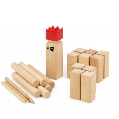 King And Soldiers Throwing Toys