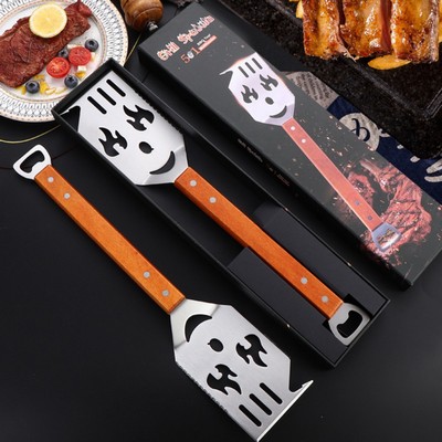 A versatile barbecue spatula tool for outdoor cooking