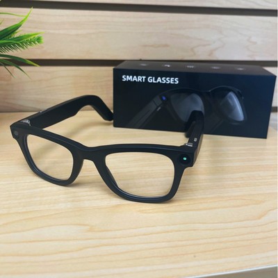 Smart Glasses w/ AI Translation