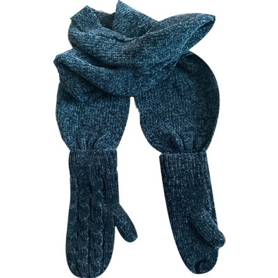 Scarf With Built-in Mitten