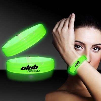 Green Deluxe Triple Wide X-Large 9 Inch Glow Bracelet